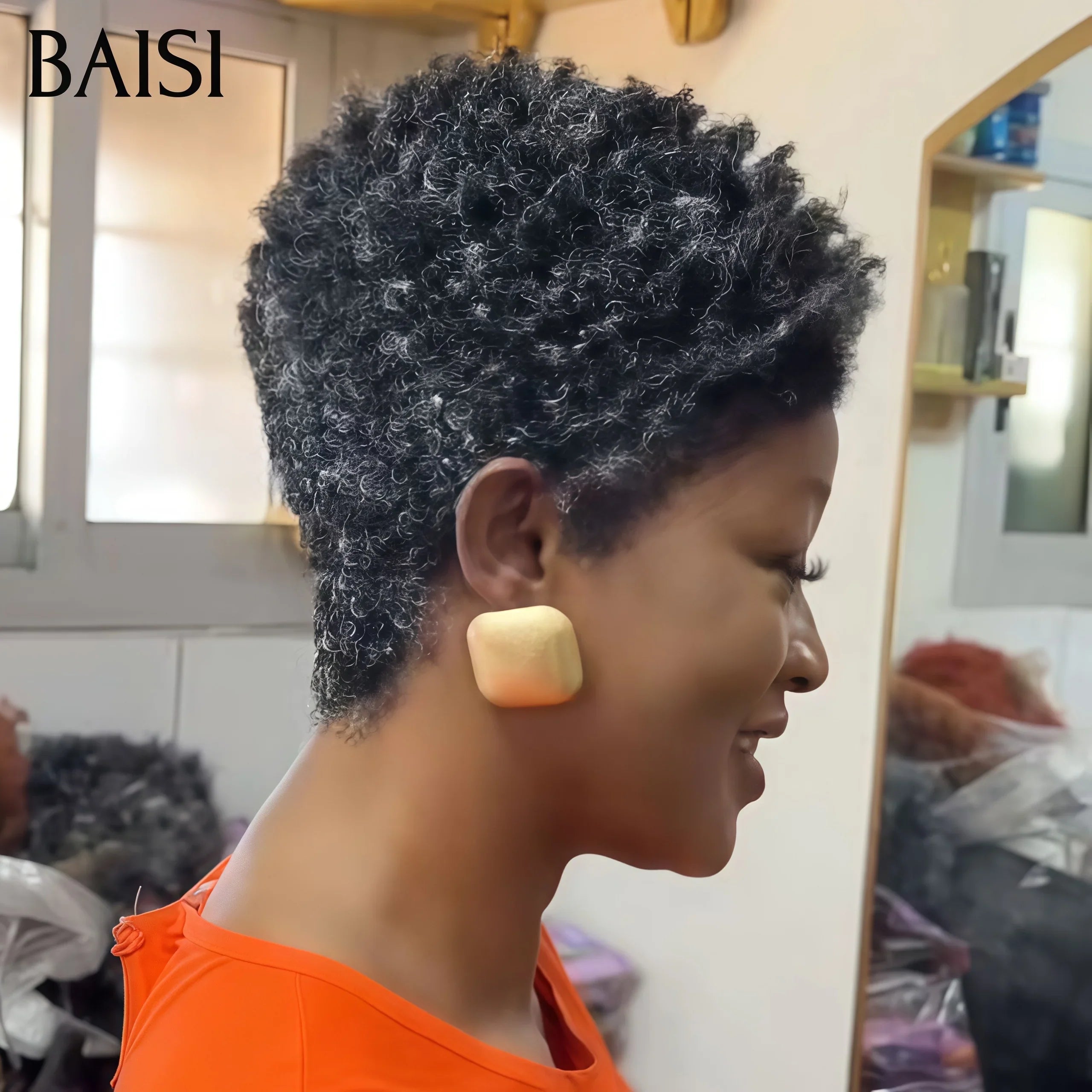 BAISI Perruque Collection Poivre et Sel Perruque Pixie Afro Curl 65€ sans Colle bouclé partout Coupe vibrante en couleur gris ou avec Frontale 99€ en 100% cheveux humains