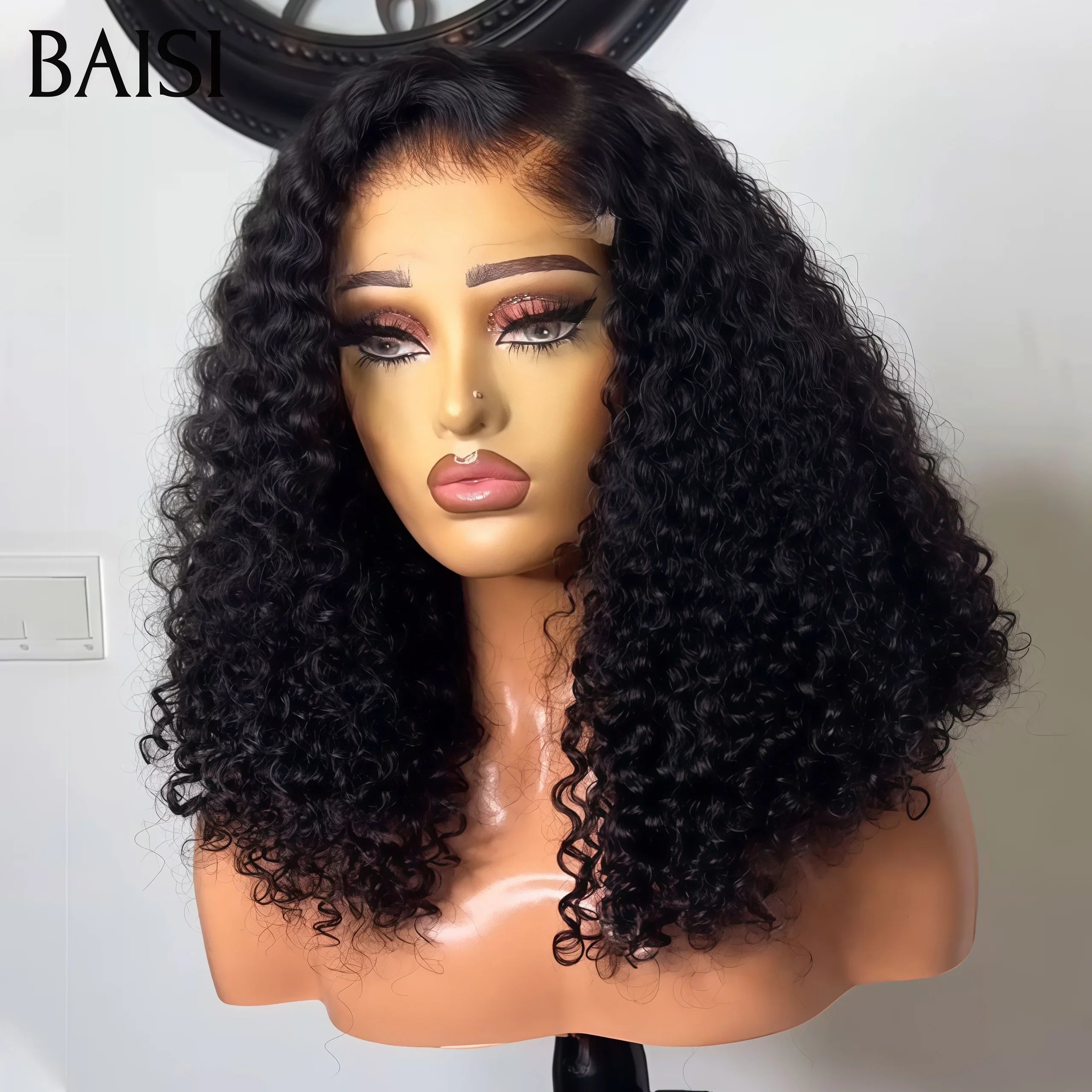 BAISI Achetez 2 perruques minimum au prix d'usine fournisseur Perruque T-part afro curly 18 Pouces ou Bob Bouclée Curly avec Frange en Noir Chataîn #1B#4 (Pas Besoins De Code)