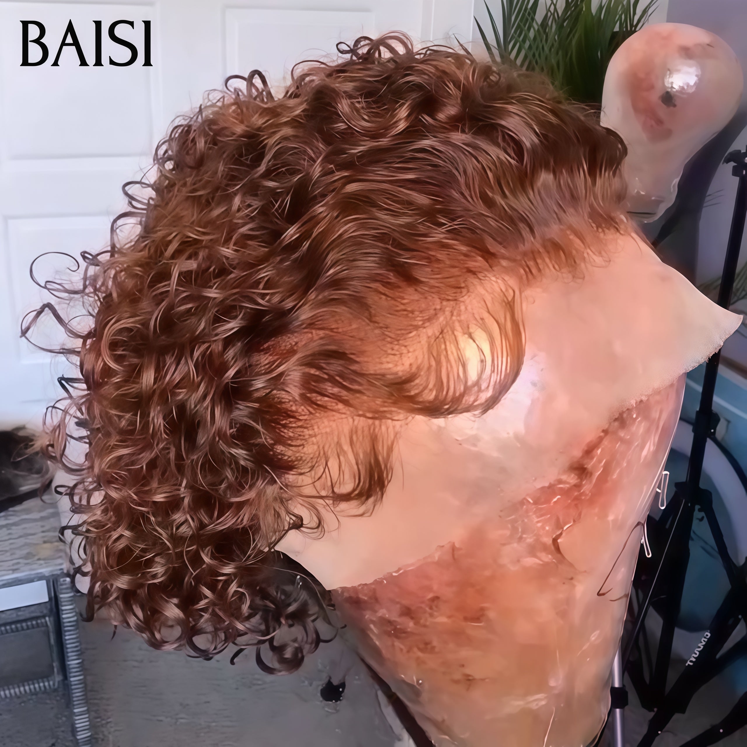 BAISI Prix Perruque Pixie 13x4 lace frontal Marron curly wave 48€ ou Noir Afro Curl 78€ 10Pouces en 100% cheveux humains FR38