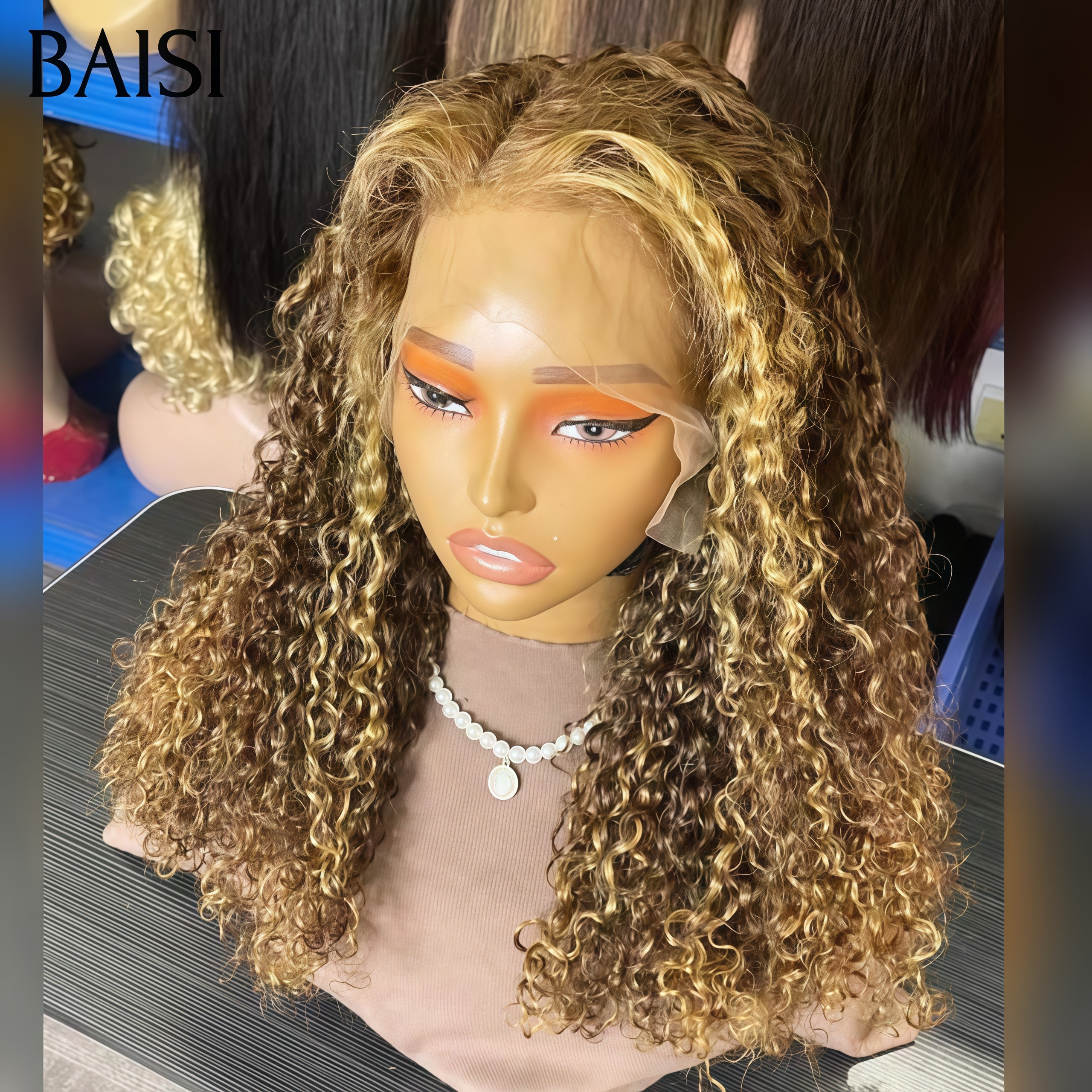BAISI Perruque 13x4 lace frontal curly wave 16 Pouces  89€ couleur Marron mixte miel en 100% Cheveux Humains