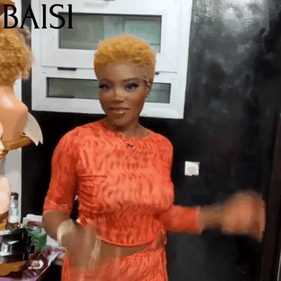 BAISI Perruque Pixie Afro Curl 13x4 lace frontal bouclé partout Couleur Miel 27# en 100% cheveux humains F-905